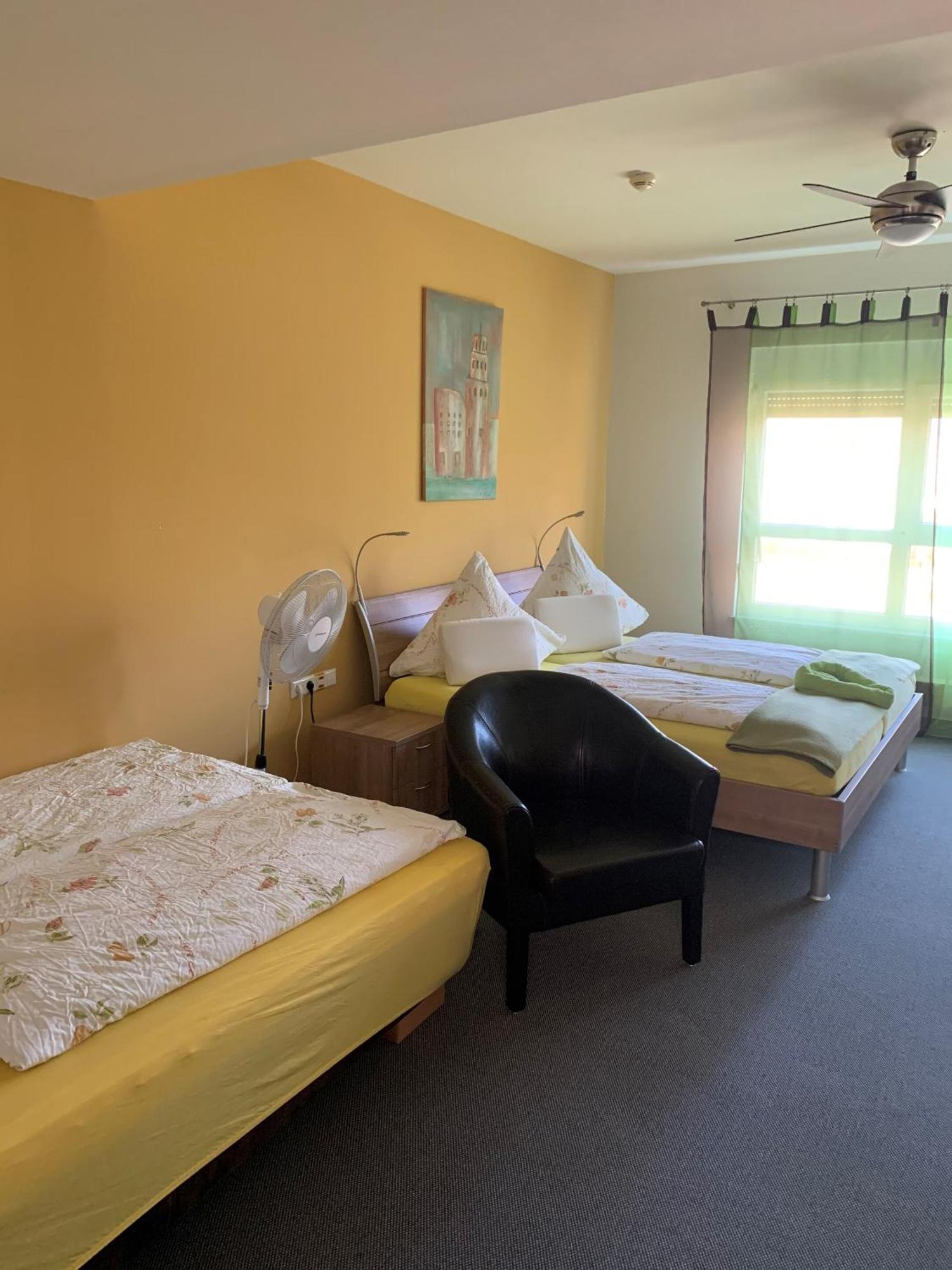 Park-Hotel Leimen Екстер'єр фото